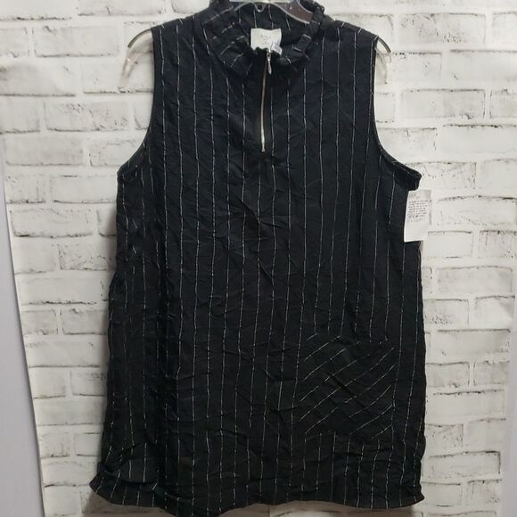 Chxlet top   - Picture 1 of 4